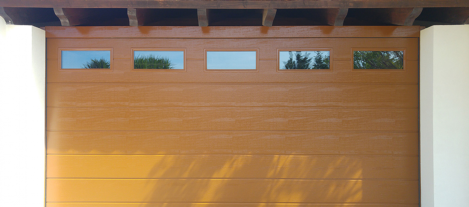 Puerta de garaje seccional Hörmann | DISPER